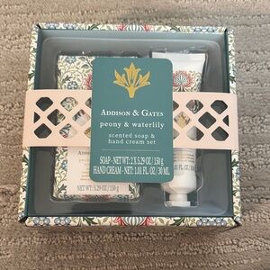 Peony & Waterlily Hand Soap and Cream Set - Green and Cream